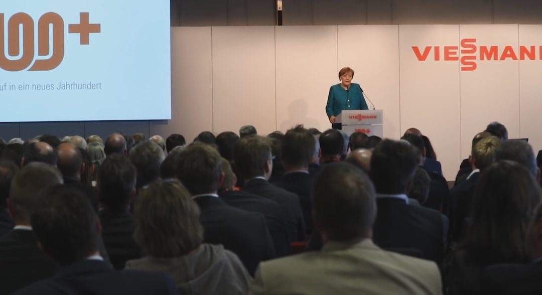 Angela Merkel inaugura un nuevo centro de innovación Viessmann